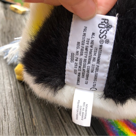 💙Pair of Penguins stuffed animal Plush Winter decor Tux Russ Berrie plushie 🖤 - Picture 13 of 14
